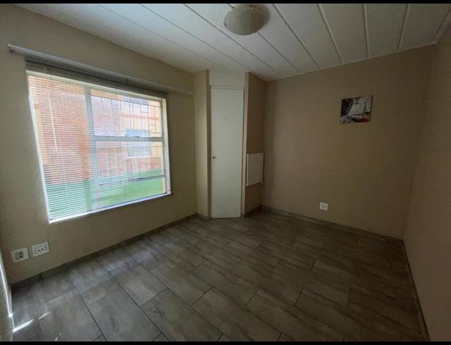 1 BEDROOM PROPERTY TO RENT IN KANNONIERS PARK